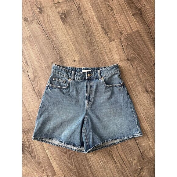 H&M Pants - H&M Denim High rise Women’s Shorts size 6